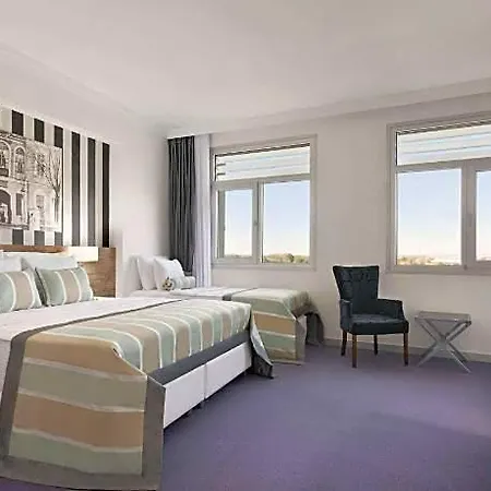 Ramada By Wyndham