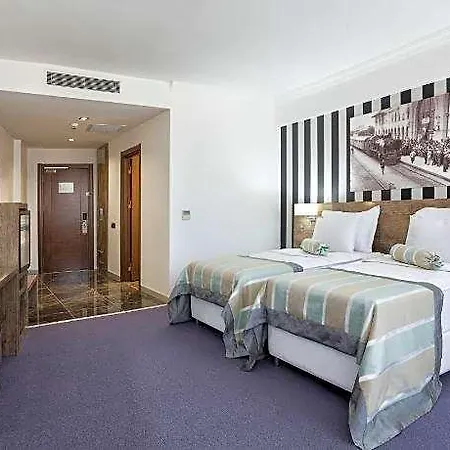 Ramada By Wyndham 3*