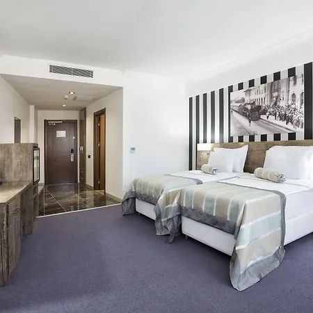 Ramada By Wyndham Hotel 3*